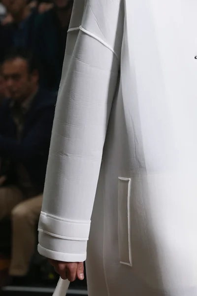 Look 57